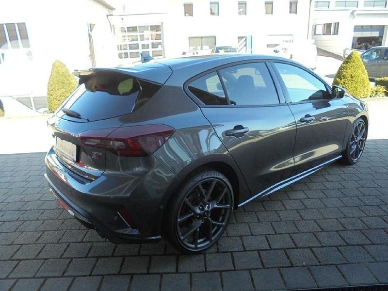 Gebraucht Ford Focus ST 280 PS (205 kW) 2024 Grau Limousine