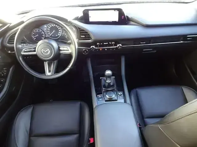 Używany Mazda 3 Selection 186 KM (136 kW) 2023 Czarny Sedan/Limuzyna