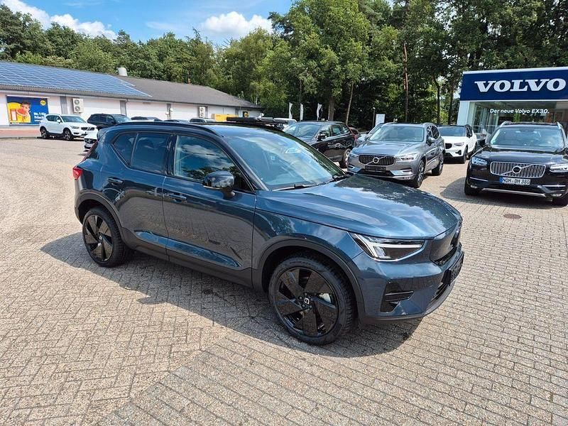 Blau Gebraucht 2025 Volvo EX40 Plus SUV | 53.900 € (Fairer Preis) - Bild 1/4