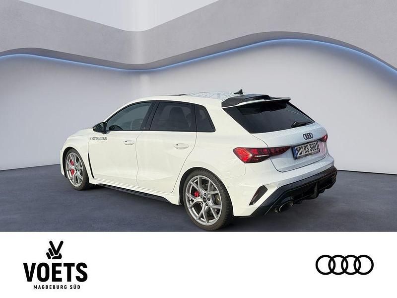 Gebraucht Audi RS3 Sport 400 PS (294 kW) 2025 Arkonaweiß Limousine