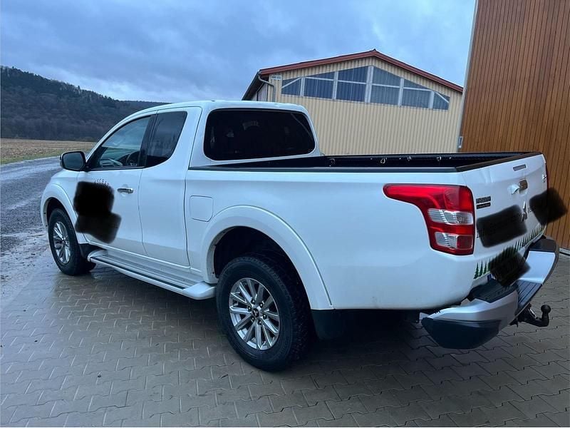 Gebraucht Mitsubishi L200 180 PS (132 kW) 2017 Weiß Abholung