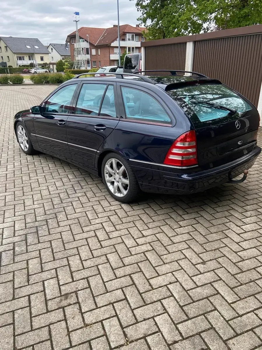 Gebraucht Mercedes C270 170 PS (125 kW) 2002 Blau Kombi