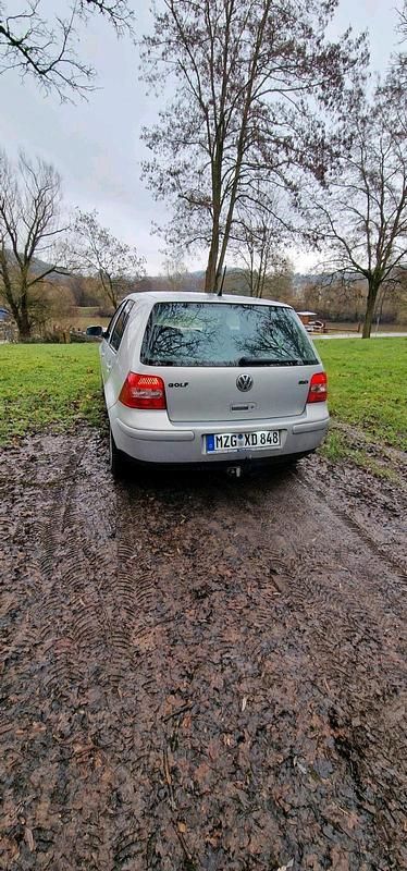 Gebraucht VW Golf IV 115 PS (84 kW) 2000 Silber Limousine