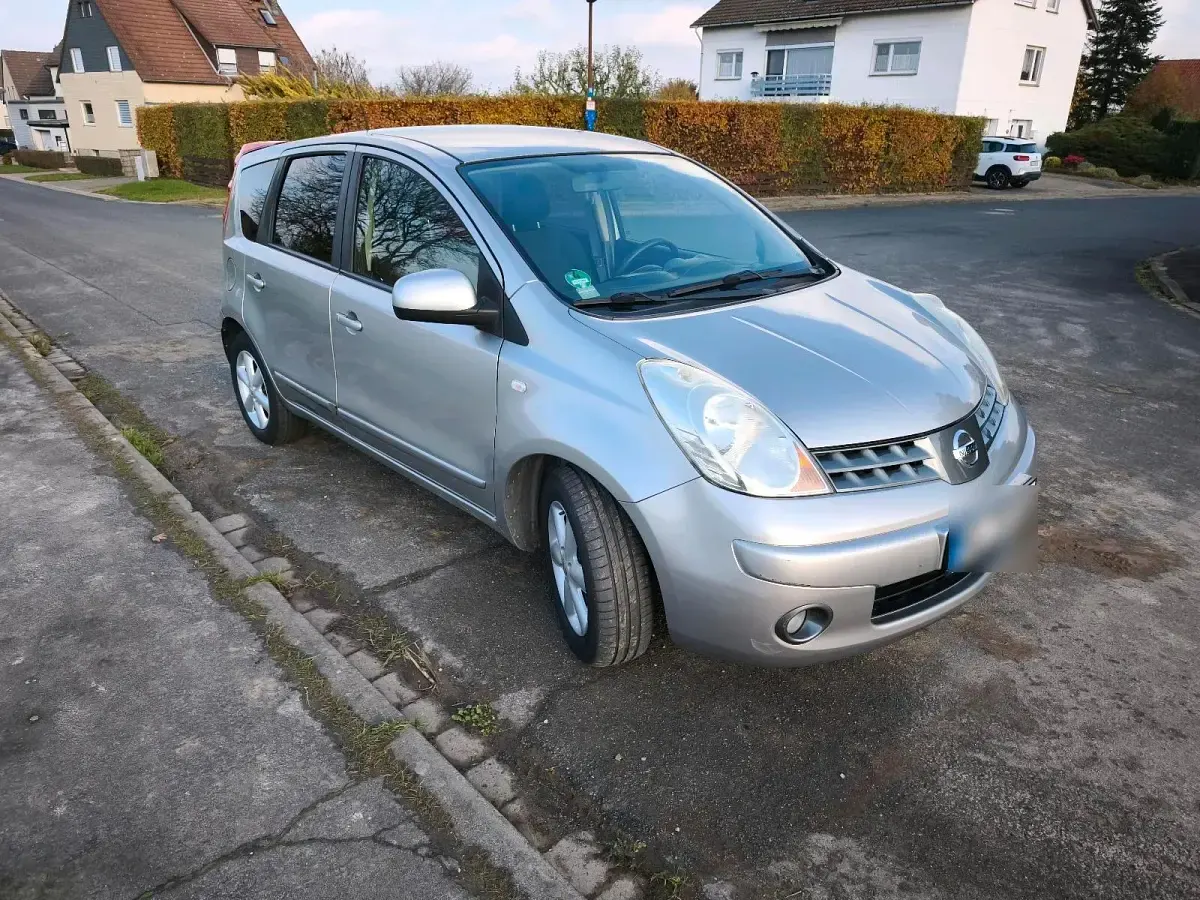Gebraucht Nissan Note 88 PS (64 kW) 2008 Silber Kleinwagen