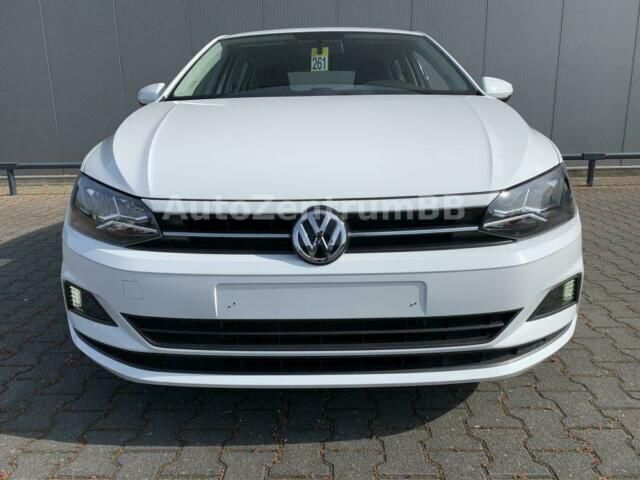 Gebraucht VW Polo Comfortline 80 PS (58 kW) 2019 Weiß metallic Kleinwagen