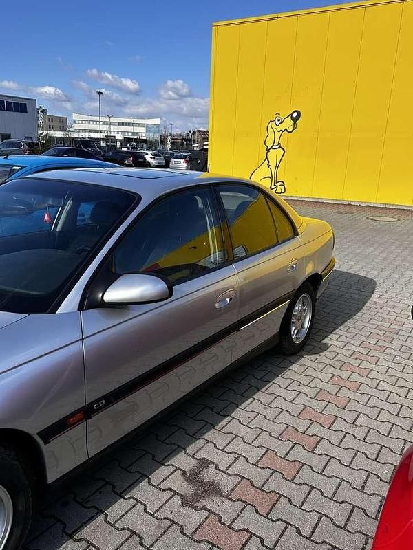 Gebraucht Opel Omega 136 PS (100 kW) 1998 Limousine