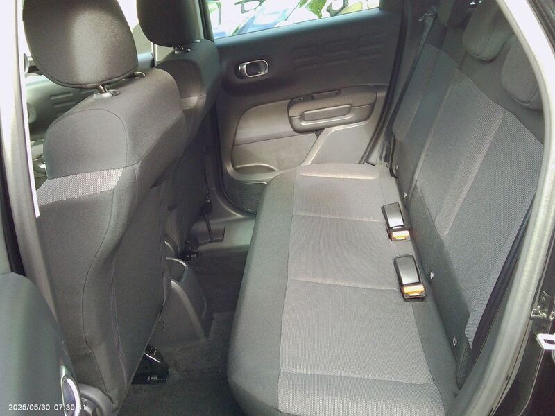 Gebraucht Citroën C3 Aircross 110 PS (80 kW) 2024 Lackierung schwarz perla nera/ty (metallic) SUV