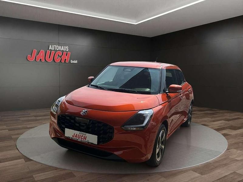 Gebraucht Suzuki Swift Comfort+ 82 PS (60 kW) 2025 Flame orange Kleinwagen