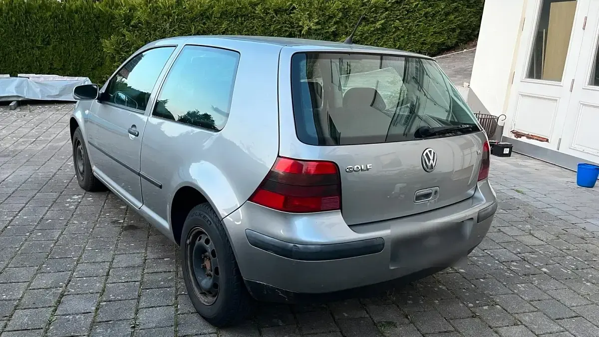 Gebraucht VW Golf 105 PS (77 kW) 2002 Silber Coupé