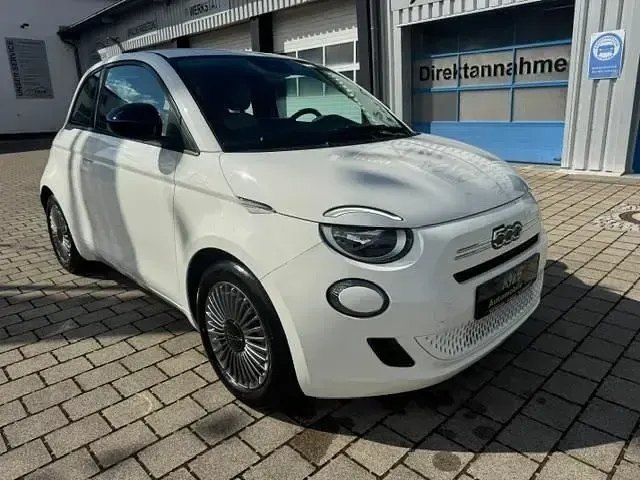 Neu Fiat 500 Icon 65 PS (47 kW) 2026 Weiß Limousine