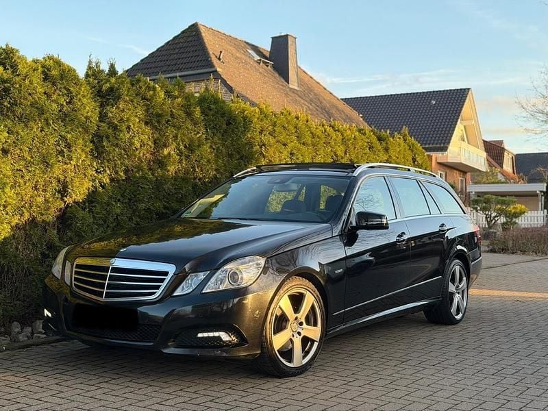 Gebraucht Mercedes E350 231 PS (169 kW) 2009 Schwarz Kombi