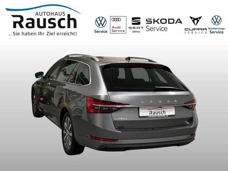 Gebraucht Skoda Superb Style 200 PS (147 kW) 2023 Grau Kombi