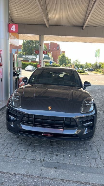 Grau Gebraucht 2017 Porsche Macan GTS SUV | 35.000 € (Superpreis) - Bild 1/4