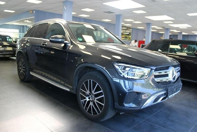 Grau Gebraucht 2022 Mercedes GLC300e SUV | 35.980 € (Superpreis) - Bild 1/4