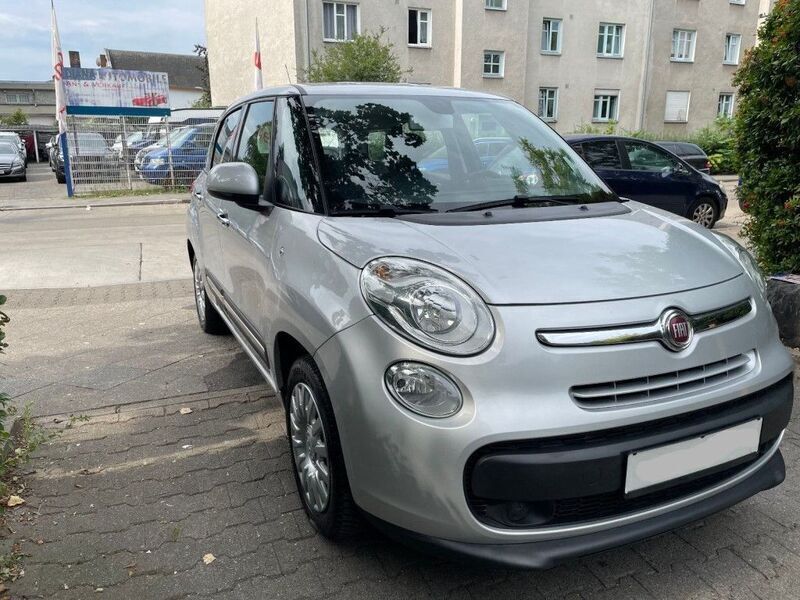 Silber Gebraucht 2015 Fiat 500L Living Van / Kleinbus | 9.500 € (Etwas zu teuer) - Bild 1/4