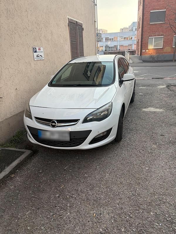 Gebraucht Opel Astra 165 PS (121 kW) 2014 Weiß Kombi