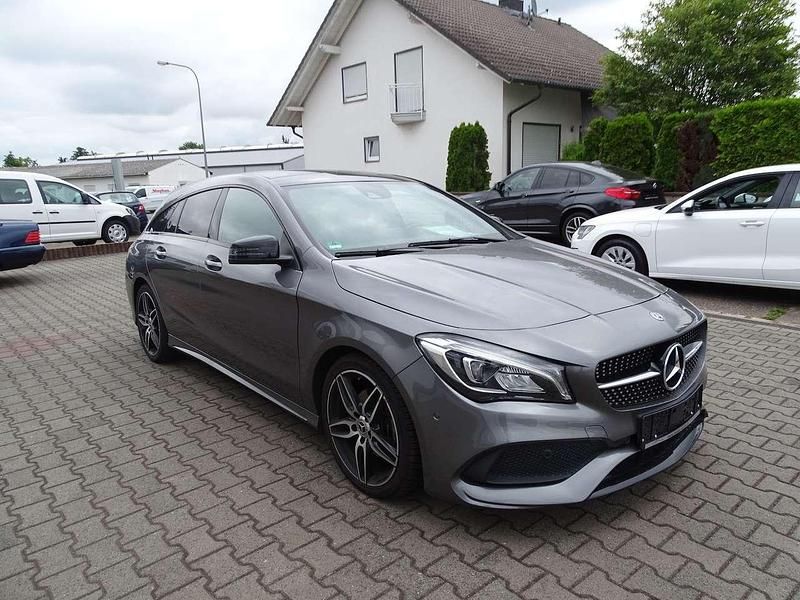 Mountaingrau met. Gebraucht 2020 Mercedes CLA200 AMG line Kombi | 17.990 € (Guter Preis) - Bild 1/4