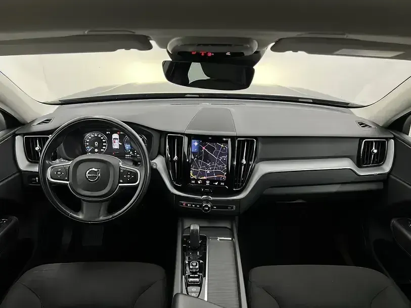Gebraucht Volvo XC60 Pro 197 PS (144 kW) 2021 Black stone SUV