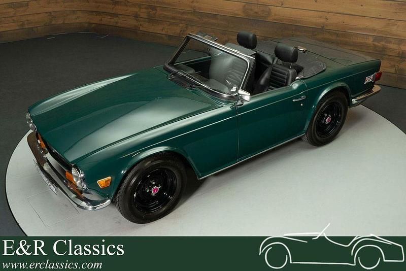 Grün Gebraucht 1974 Triumph TR6 Cabrio | 34.950 € - Bild 1/4