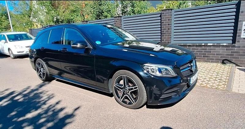 Gebraucht Mercedes C300 AMG line 245 PS (180 kW) 2020 Schwarz Kombi