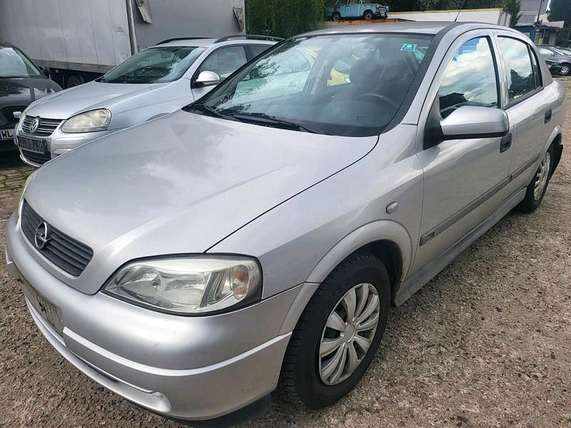 Silber Gebraucht 1999 Opel Astra Limousine | 890 € (Superpreis) - Bild 1/4