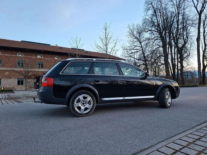 Gebraucht Audi A6 Allroad 179 PS (131 kW) 2002 Schwarz Kombi
