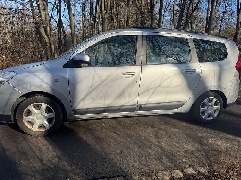 Gebraucht Dacia Lodgy Acces 102 PS (75 kW) 2014 Silber Van / Kleinbus