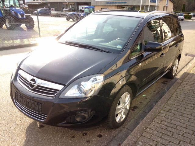 Opel zafira family