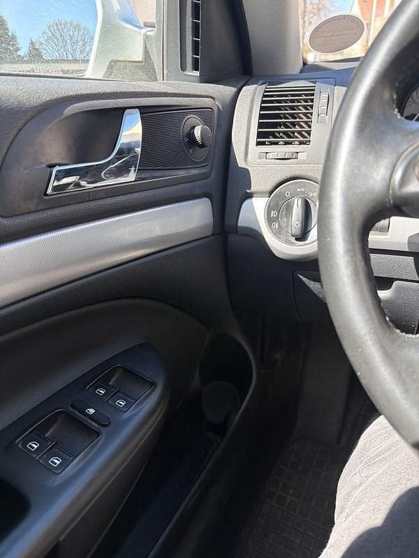 Używany Skoda Octavia Elegance 140 KM (102 kW) 2013 Srebrny Kombi