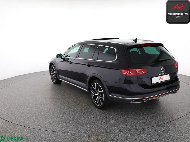 Gebraucht VW Passat Alltrack 200 PS (147 kW) 2022 Deep black Kombi
