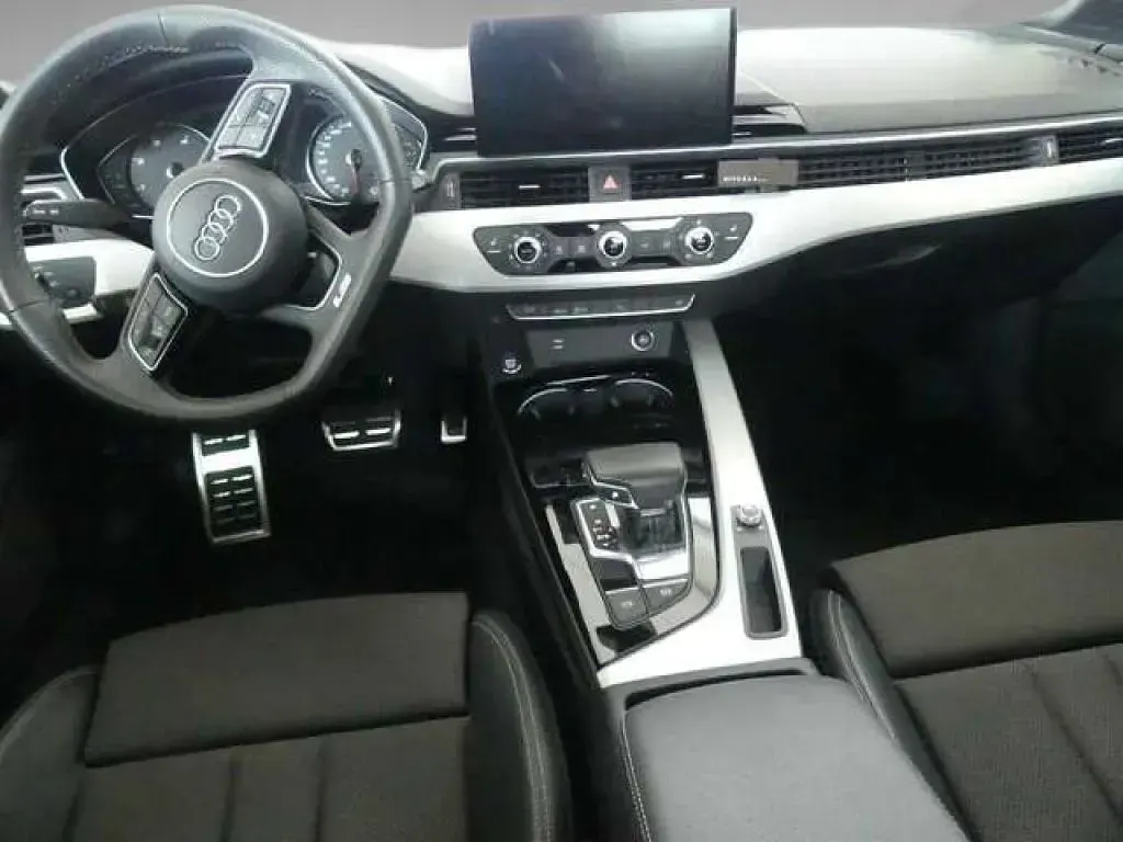 Gebraucht Audi A5 Ambiente 163 PS (119 kW) 2023 Blau (metallic) Coupé