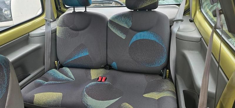 Gebraucht Renault Twingo 59 PS (43 kW) 1999 Gelb Kleinwagen