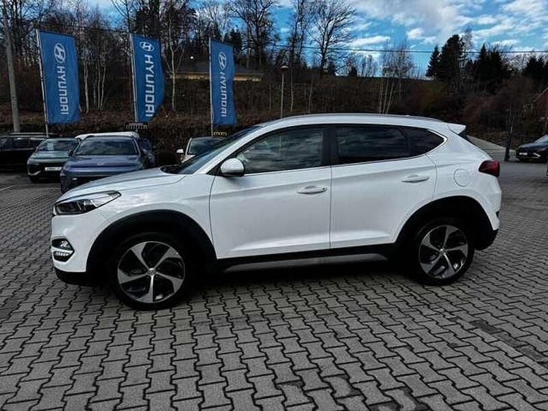 Gebraucht Hyundai Tucson Style 141 PS (103 kW) 2017 Polar white / sol SUV