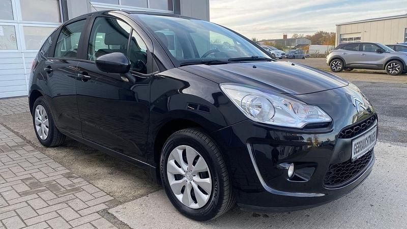 Gebraucht Citroën C3 Tendance 95 PS (69 kW) 2017 Schwarz Limousine