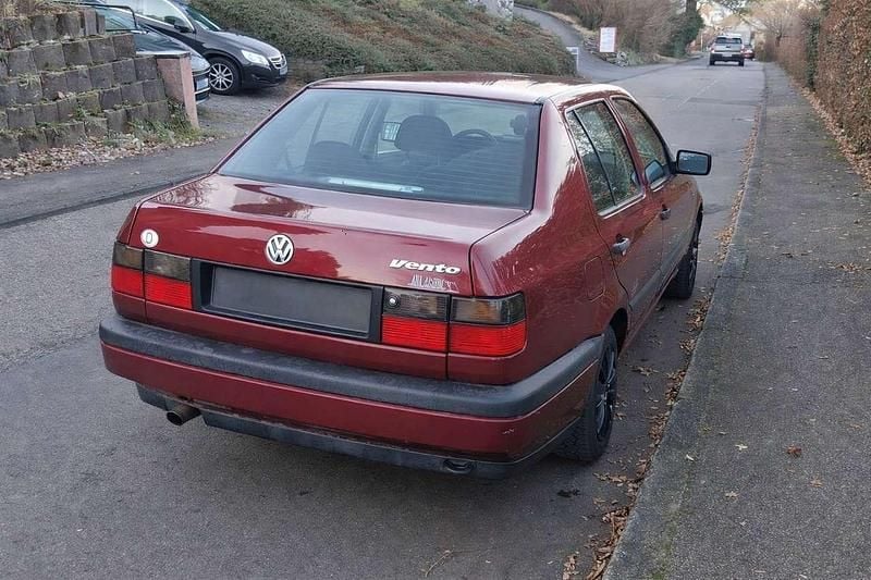 Second-hand VW Vento 116 CP (85 kW) 1995 Berlinǎ