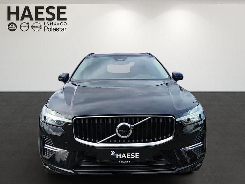 Gebraucht Volvo XC60 Core 197 PS (144 kW) 2023 Onyx black / metallic SUV