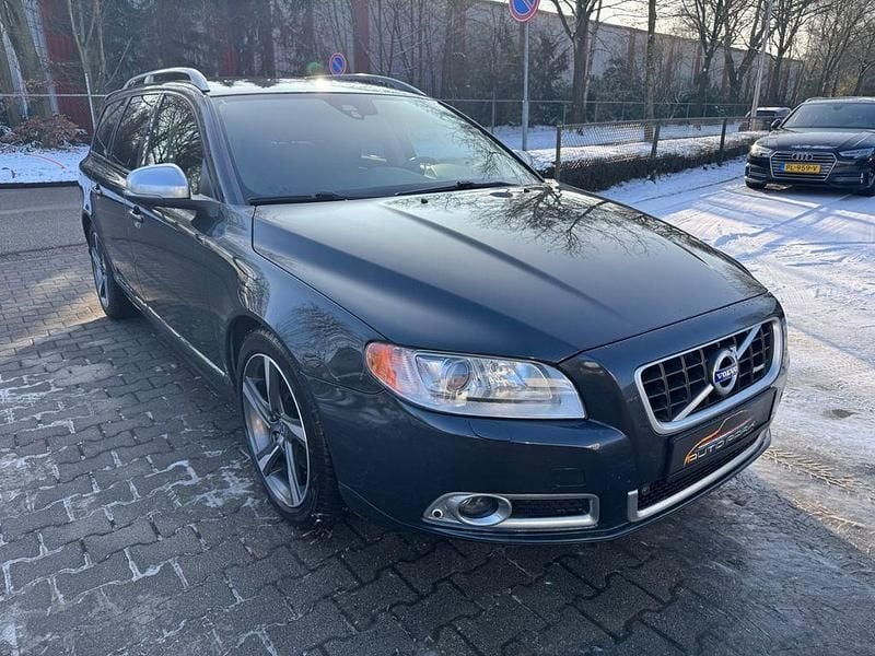 Gebraucht Volvo V70 R-Design 163 PS (119 kW) 2013 Grau Kombi