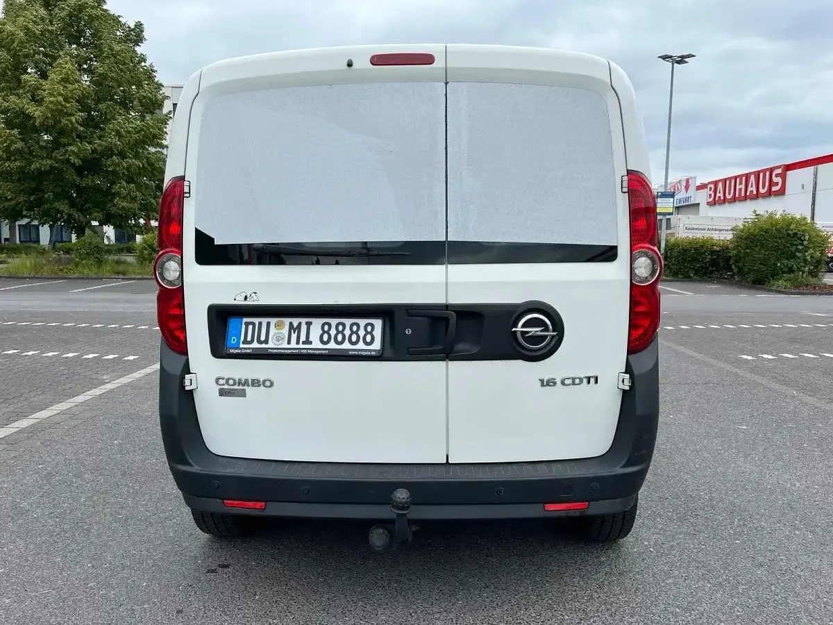Gebraucht Opel Combo 106 PS (77 kW) 2013 Weiß Van / Kleinbus