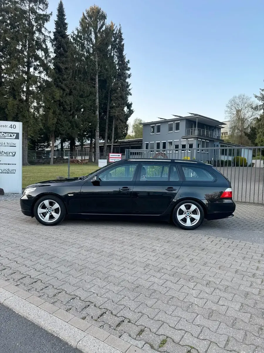 Second-hand BMW 520 176 CP (129 kW) 2010 Negru Break