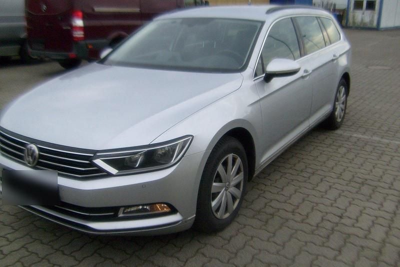 Gebraucht VW Passat 190 PS (139 kW) 2017 Silber Kombi