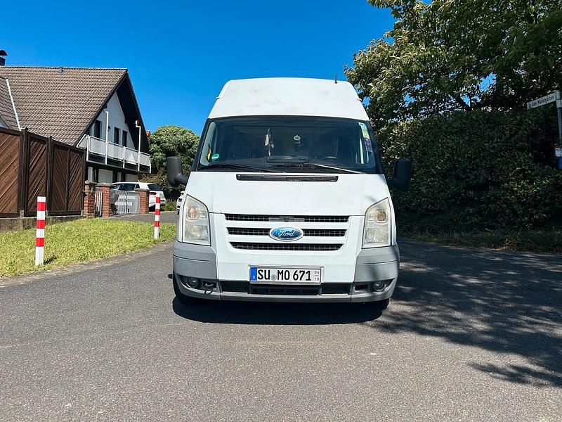 Weiß Gebraucht 2010 Ford Transit Van / Kleinbus | 16.699 € - Bild 1/4