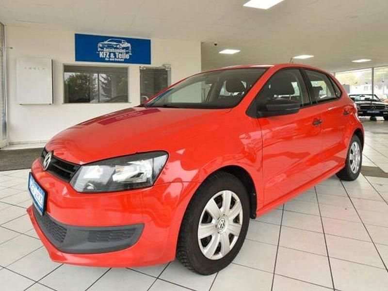 Rot Gebraucht 2010 VW Polo Trendline Limousine | 2.480 € (Fairer Preis) - Bild 1/4
