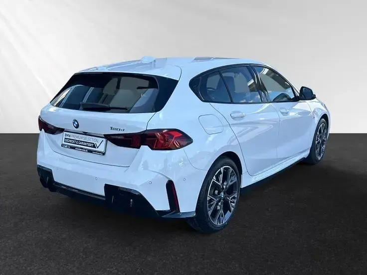 Gebraucht BMW 120 M Sport 163 PS (119 kW) 2025 Alpinweiss Kleinwagen