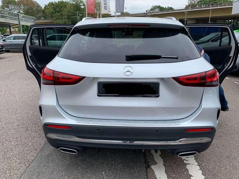 Gebraucht Mercedes GLA250 AMG line 224 PS (164 kW) 2021 Grau SUV