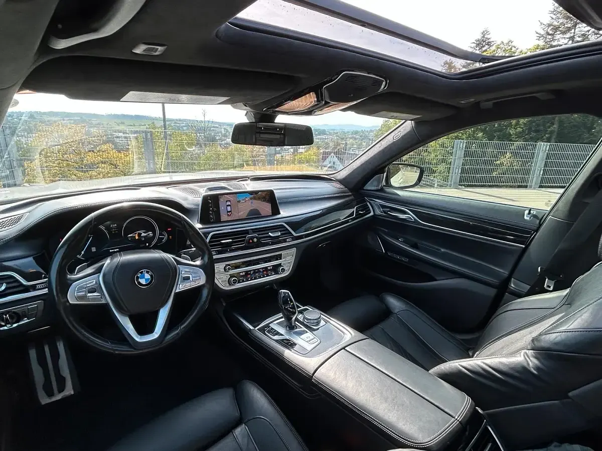 Gebraucht BMW 750L 449 PS (330 kW) 2016 Weiß Limousine