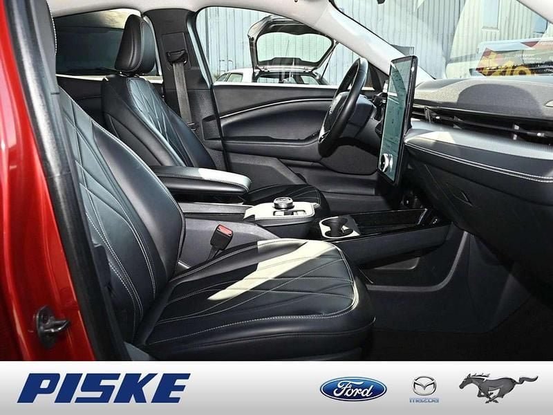 Gebraucht Ford Mustang Mach-E 197 kW (269 PS) 2022 Rot SUV