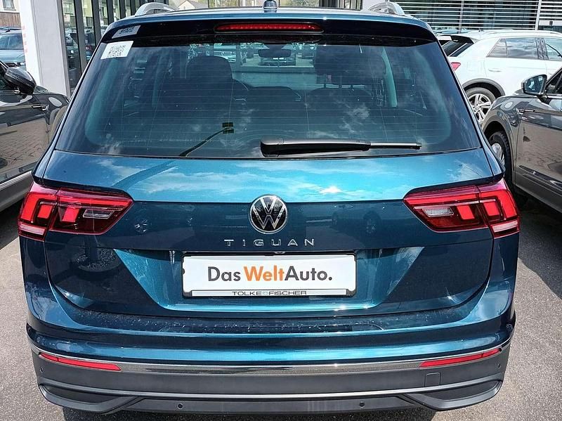 Gebraucht VW Tiguan Active 150 PS (110 kW) 2022 Blau SUV