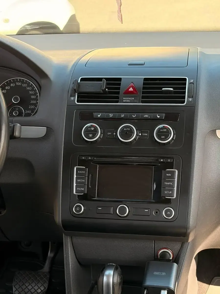 Gebraucht VW Touran Cross 140 PS (102 kW) 2014 Van / Kleinbus