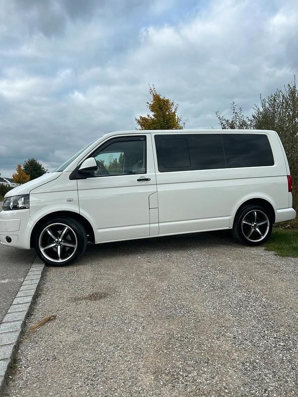 Gebraucht VW T5 Startline 140 PS (102 kW) 2011 Weiß Van
