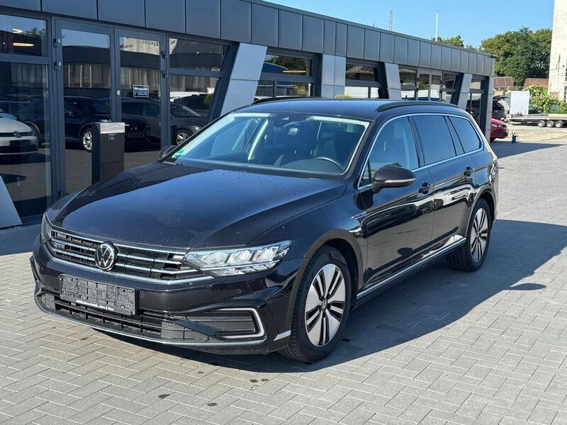Schwarz Gebraucht 2022 VW Passat GTE Kombi | 19.990 € (Guter Preis) - Bild 1/4
